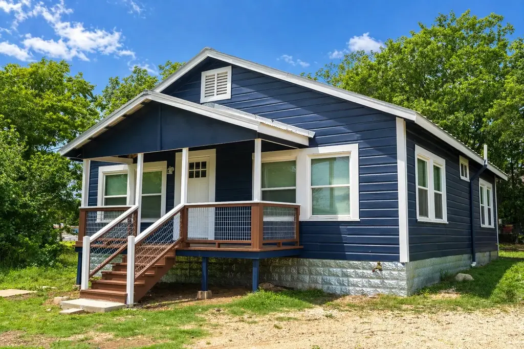 329 Flores Street, Lockhart