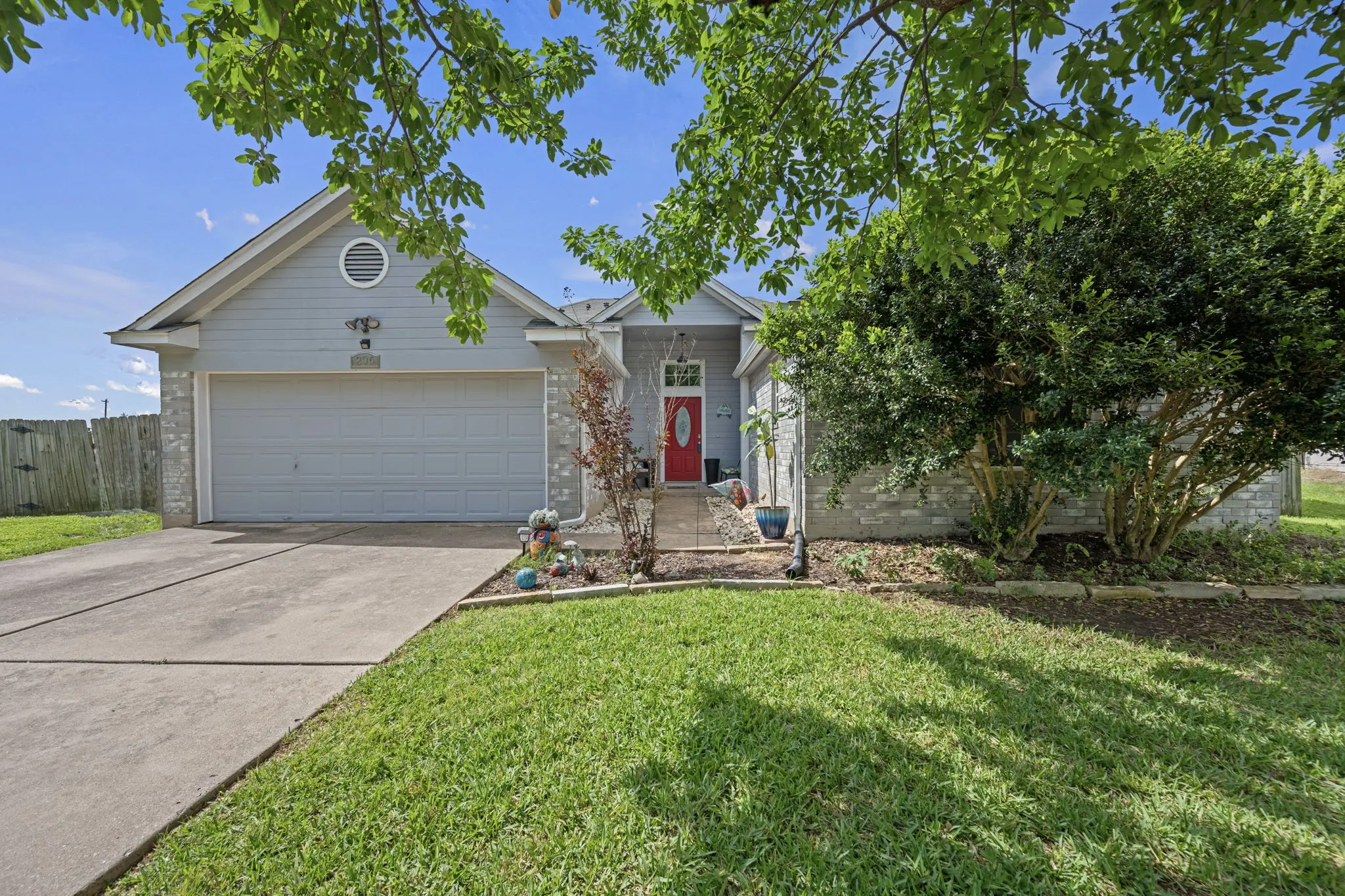 Photo of Listing #8229711