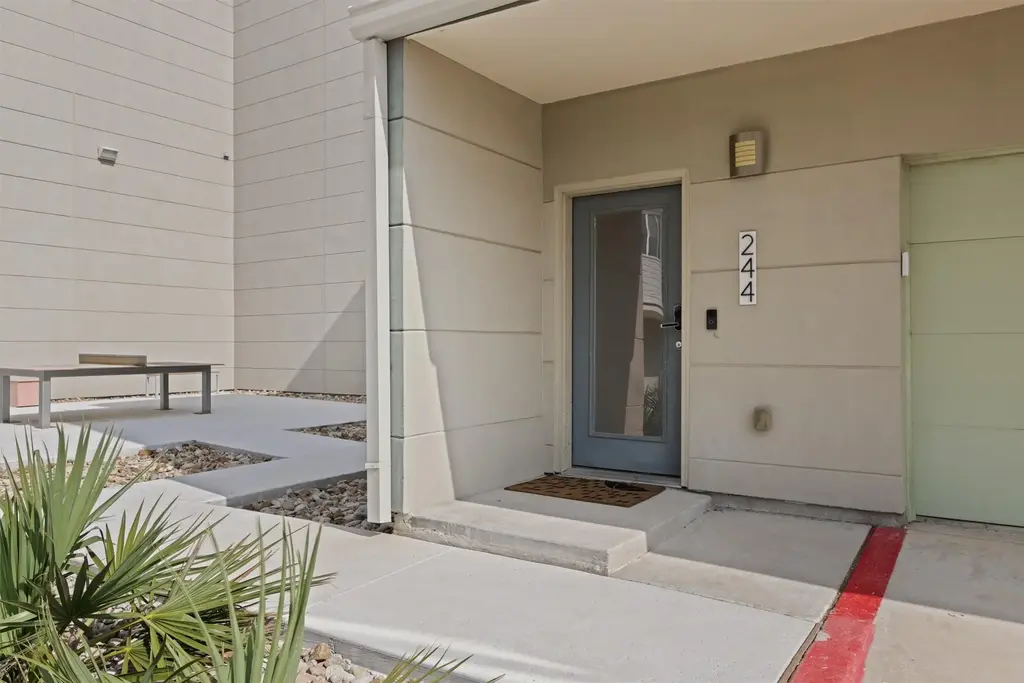 604 N Bluff Drive 244, Austin