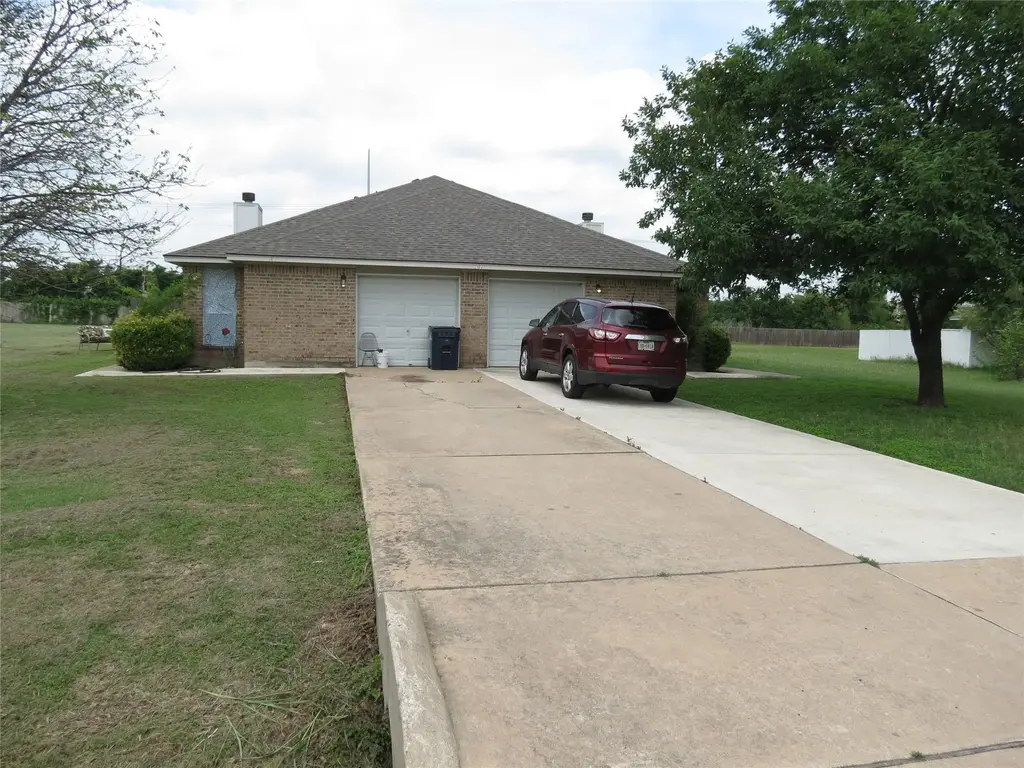 207 Axis Deer Trail, Hutto