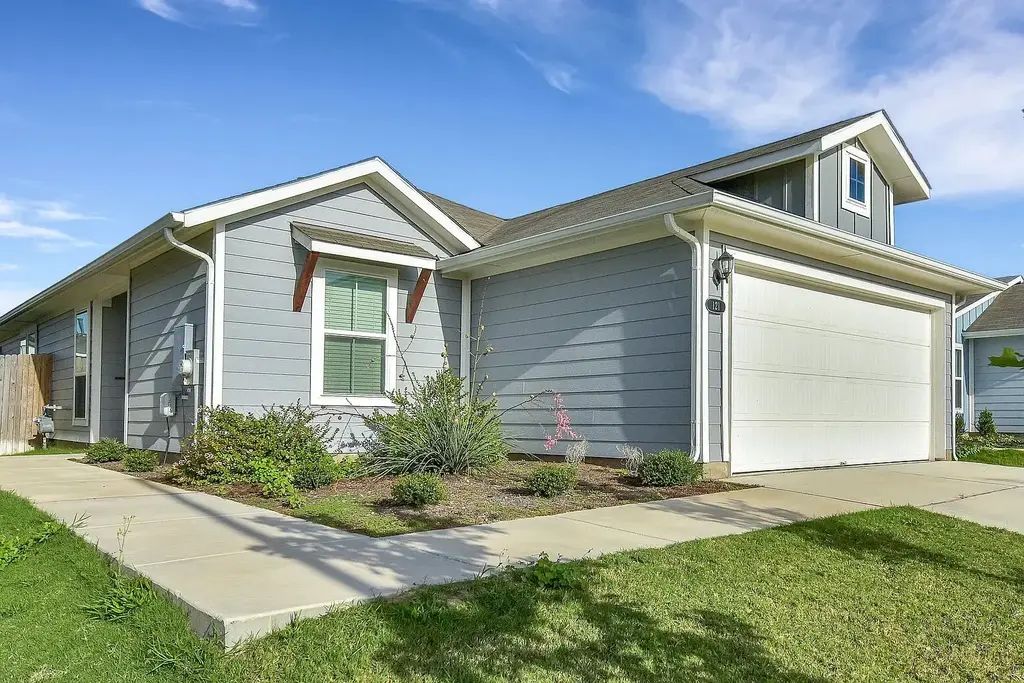 121 Crescent Street, Georgetown