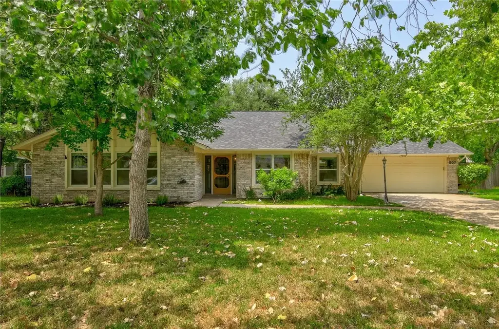 507 San Jacinto Street, Lockhart