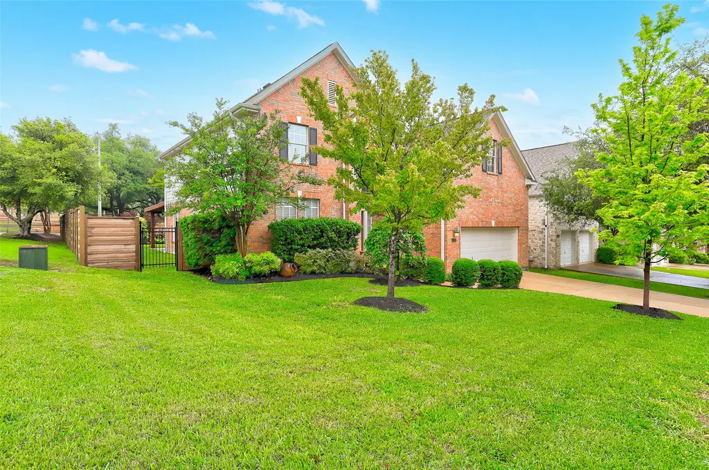 11121 Comiso Pala Path, Austin
