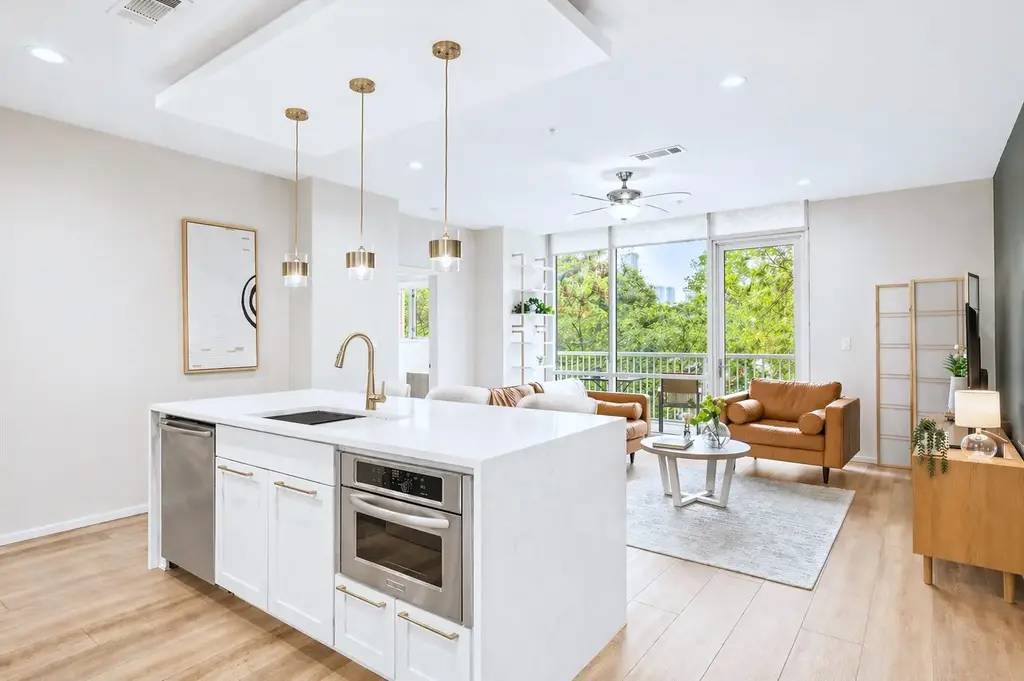 1600 Barton Springs Road 4205, Austin