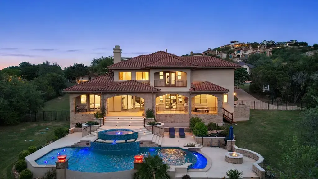 303 Bella Montagna Circle, Austin