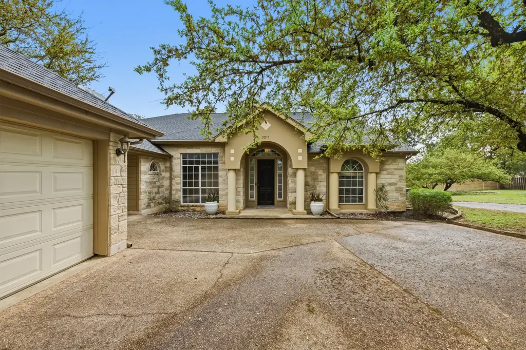 3216 Lakeway Boulevard, Austin