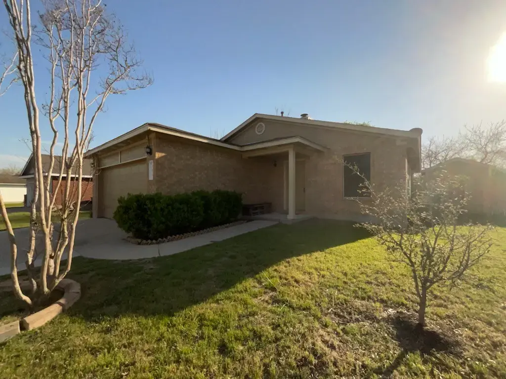 169 Spring Branch Loop, Kyle