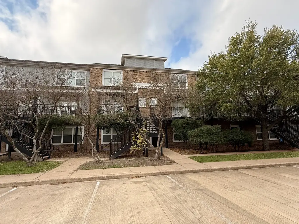 1725 Harvey Mitchell Parkway S 1430, College Station