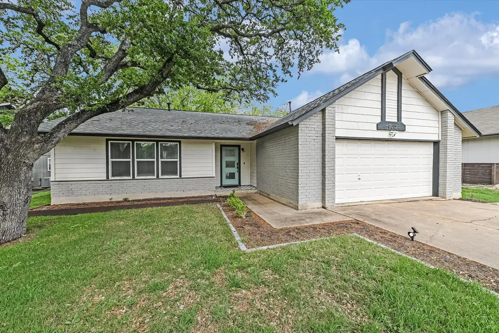 9012 Texas Oaks Drive, Austin