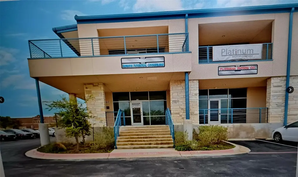 2050 Double Creek Drive 210, Round Rock