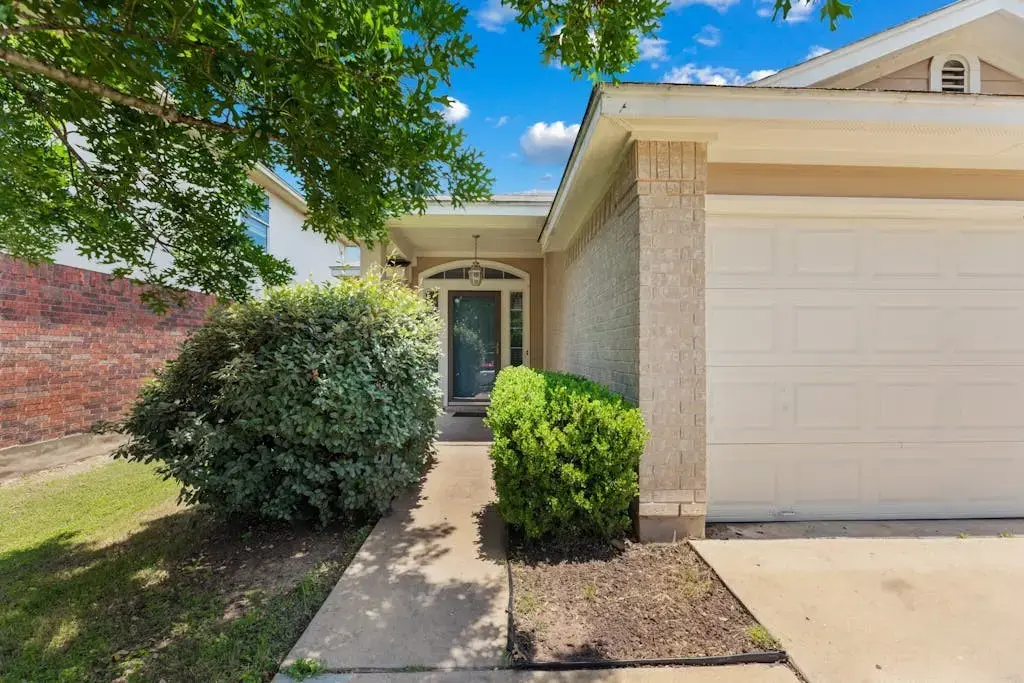 12816 Dwight Eisenhower Street, Manor