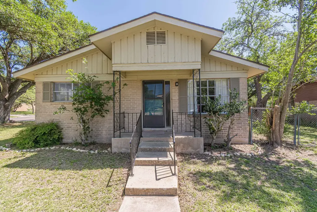 324 Craddock Avenue, San Marcos