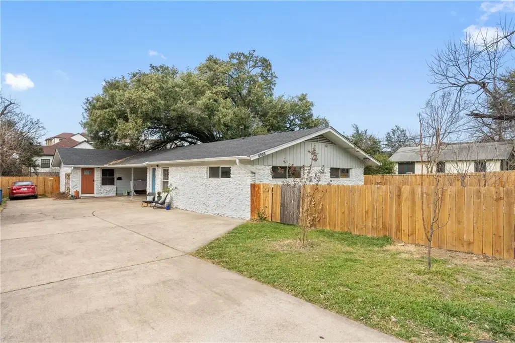 4908 Rowena Avenue A, Austin
