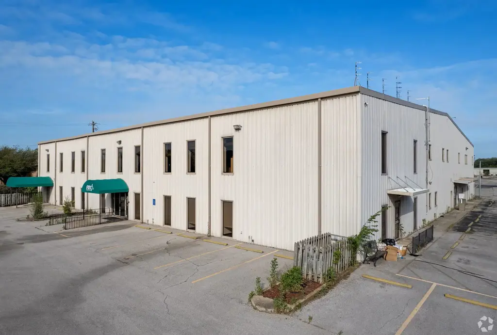 4300 S Congress Avenue 204, Austin