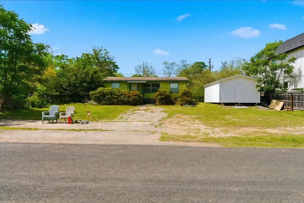 1100 Lipan Trail, Austin