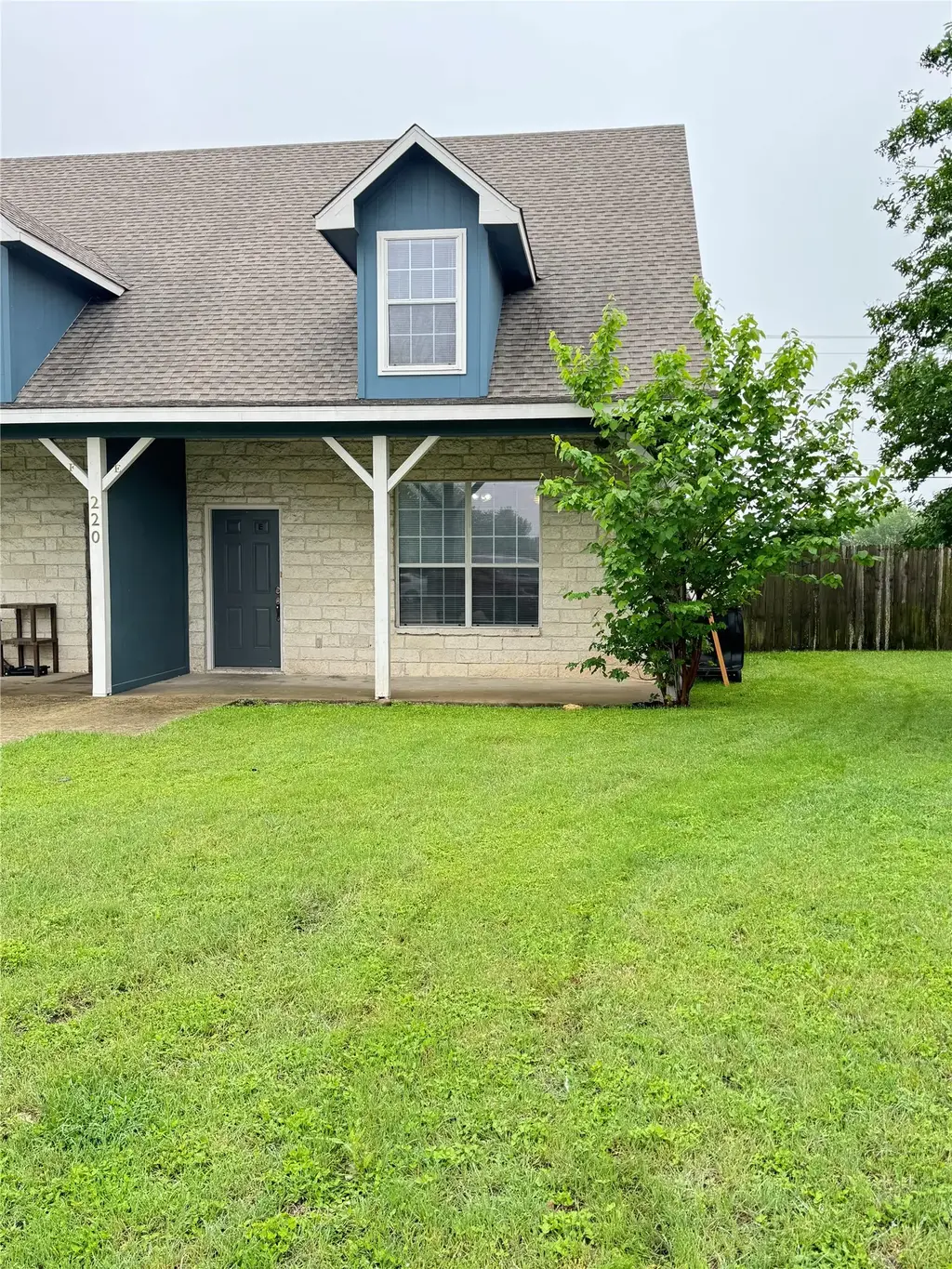 220 Sandstone Drive E, Jarrell