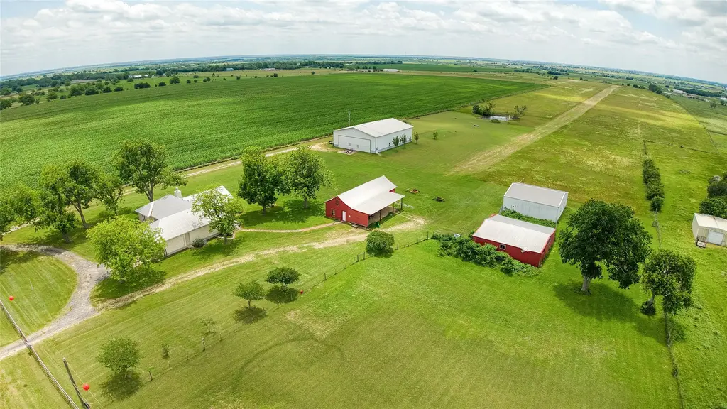 1005 E Buttercup Road, Taylor