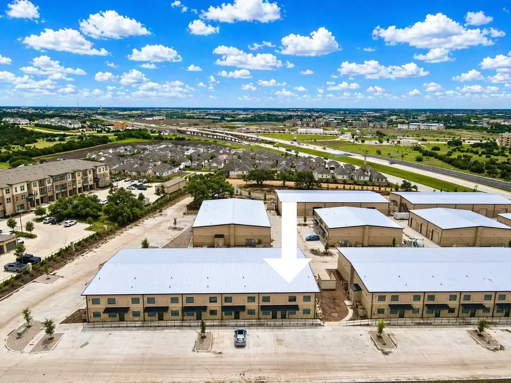 401 S Chitalpa Street 860, Leander