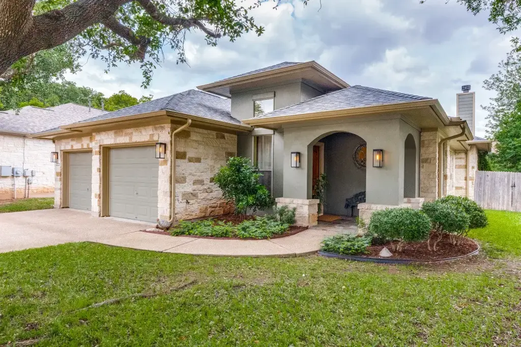 2221 Rio Brisas Cove, Round Rock
