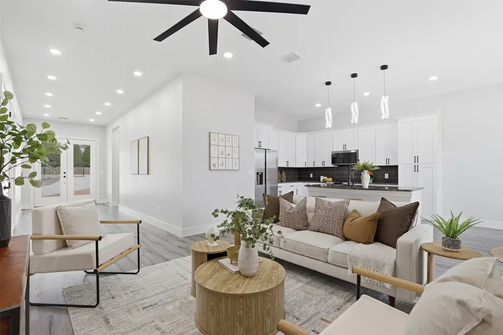 113 Los Robles Road, Elgin