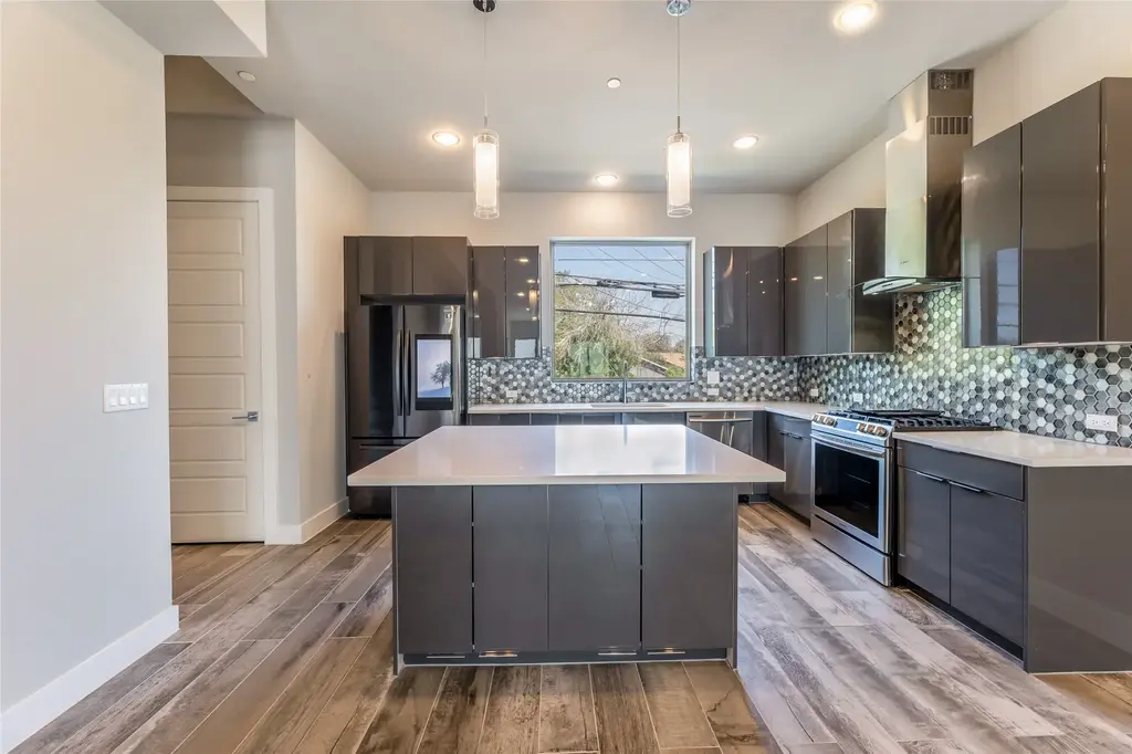 1417 Kramer Lane 9, Austin