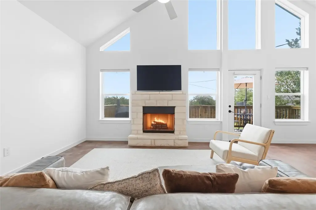 10412 Parkwood Drive, Dripping Springs