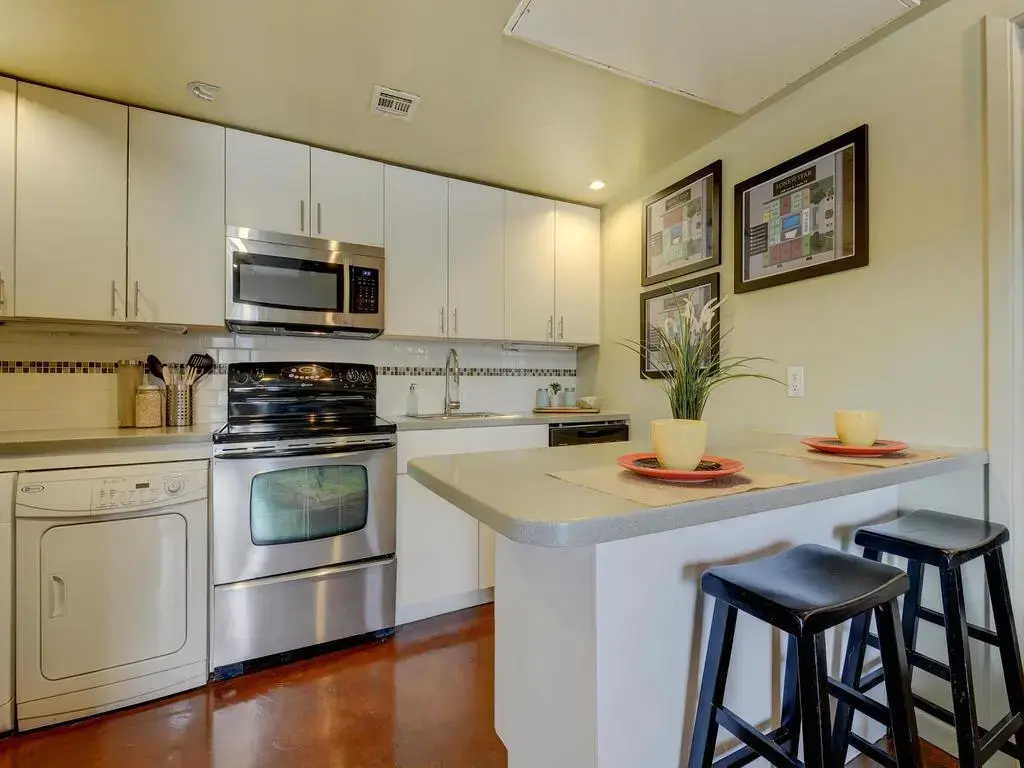 2408 Leon Street 206-c, Austin