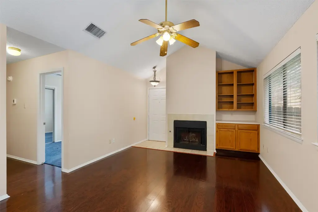 11901 Swearingen Drive 77, Austin