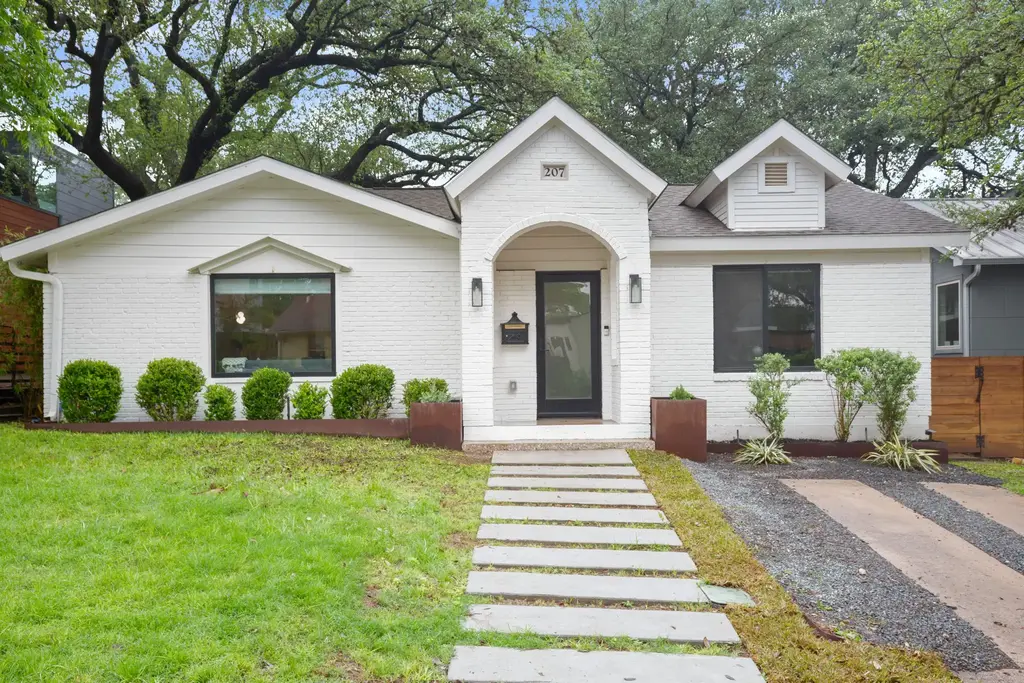 207 El Paso Street, Austin