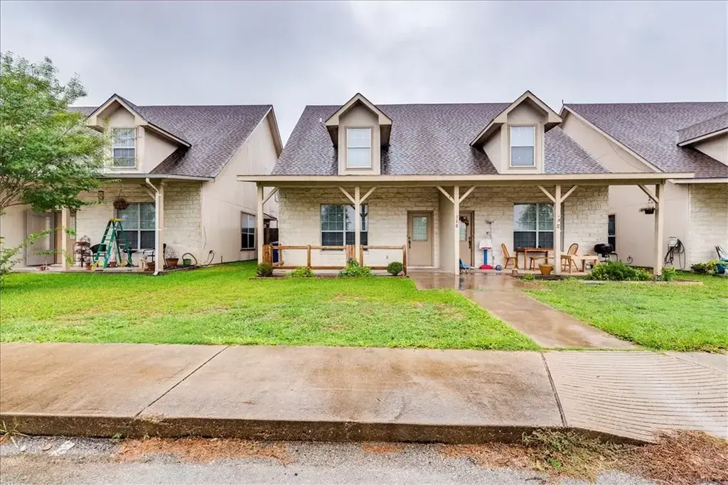 126 Sandstone Drive F, Jarrell