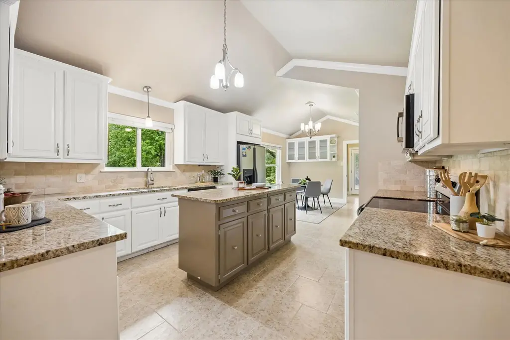 11403 Centennial Trail, Austin