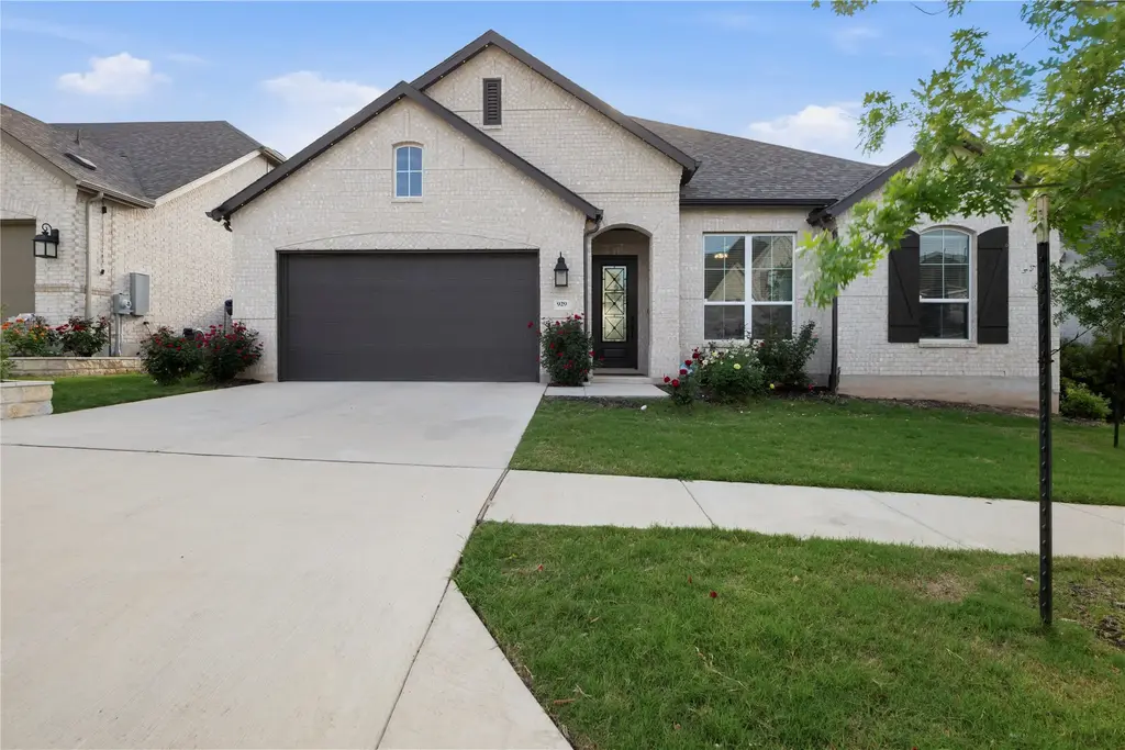 929 Mollie Mcbride Lane, Leander