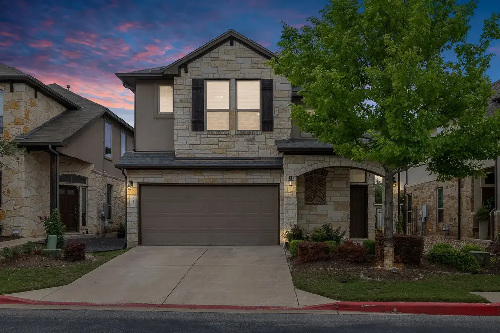 1401 Little Elm Trail 215, Cedar Park