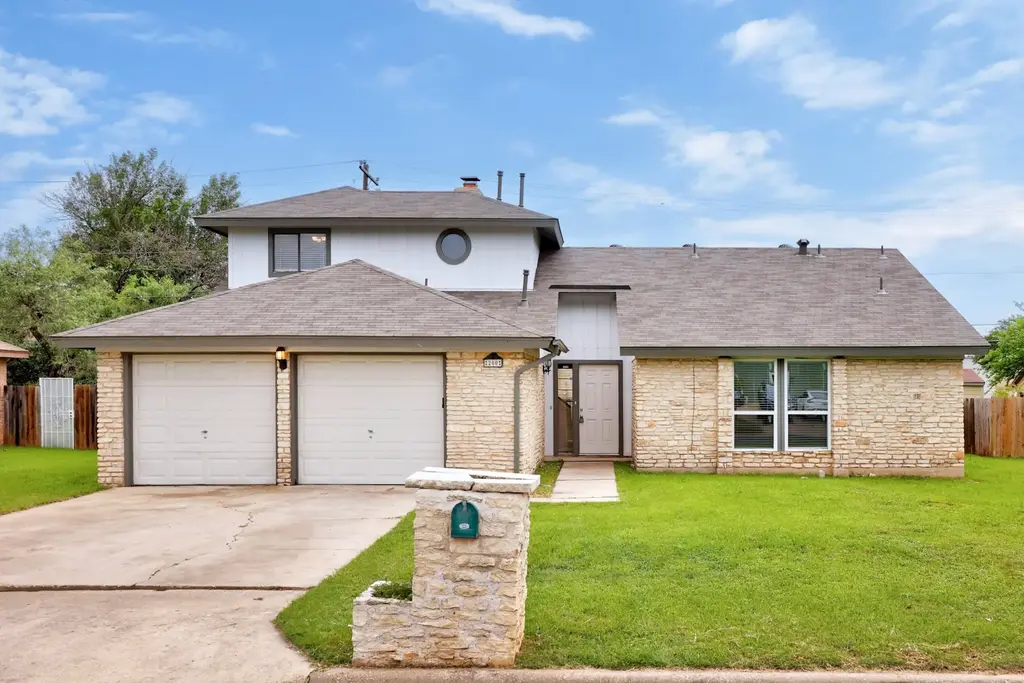 200 Woodmont Drive, Georgetown