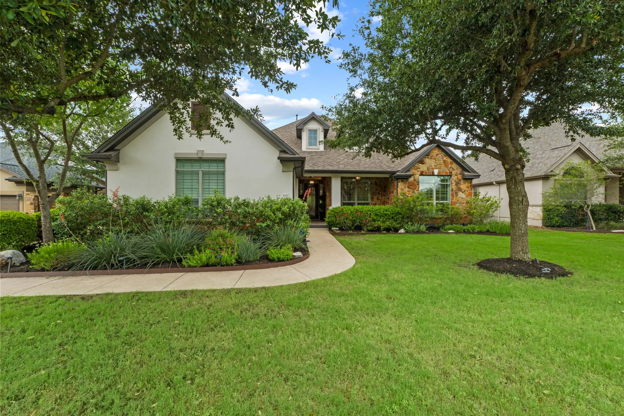 Photo of Listing #3645425