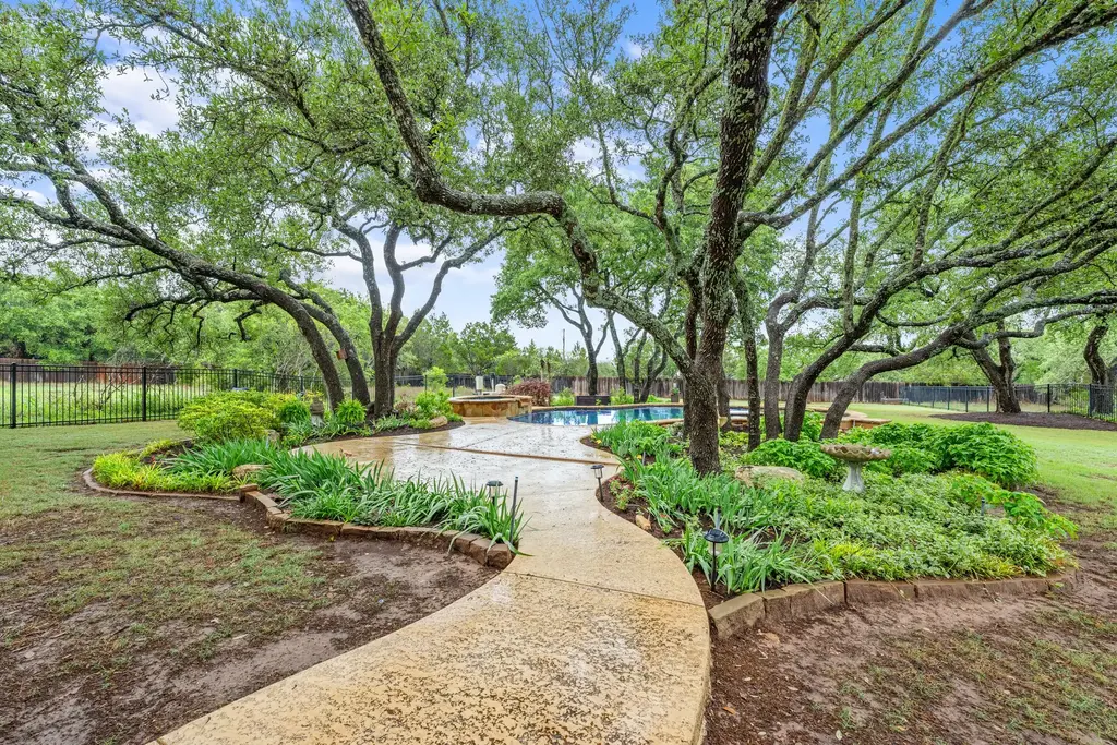 241 Onion Creek Lane, Driftwood