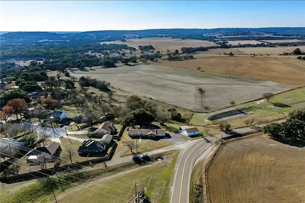 104 County Road 108, Burnet