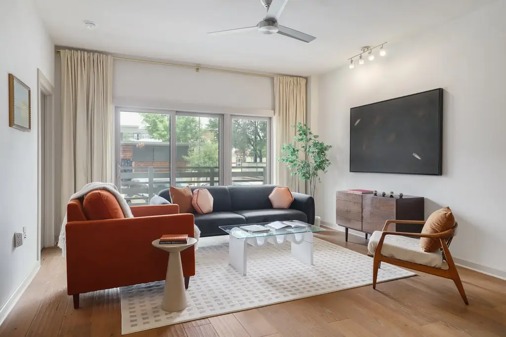 3600 S Lamar Boulevard 100, Austin