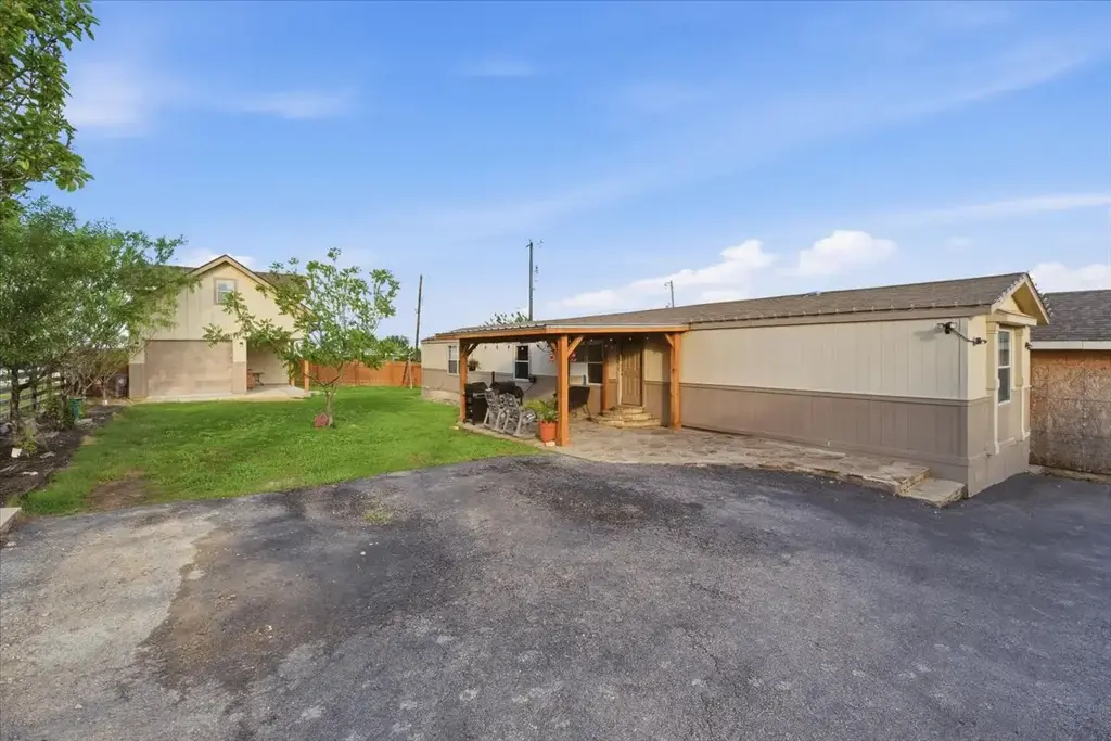 112 Storm Court, Kyle