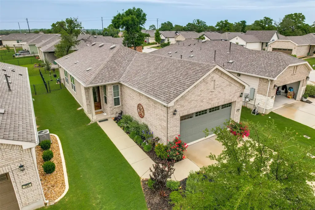 702 Saratoga Lane, Georgetown