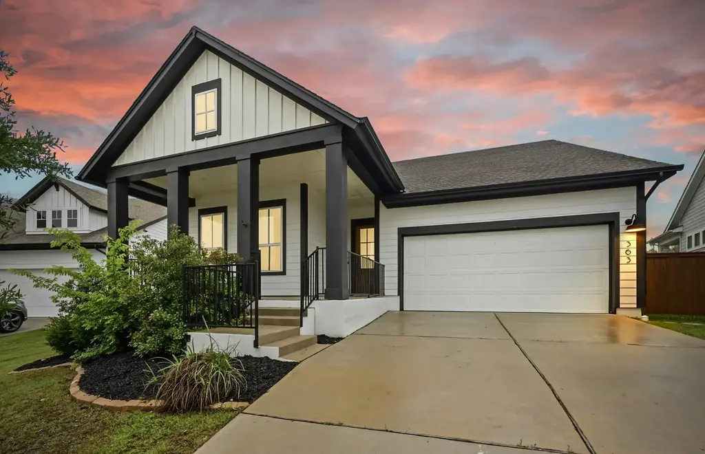 363 Crimson Sky Court, Dripping Springs