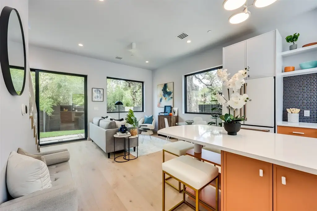 107 W Johanna Street C, Austin