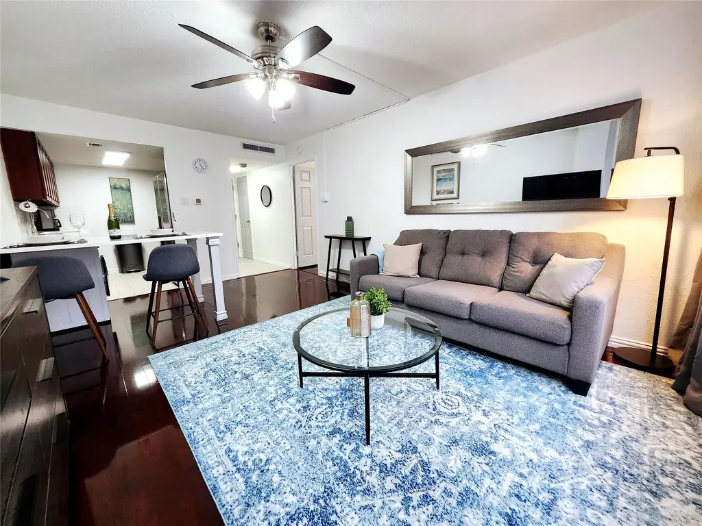 1800 Lavaca Street 102, Austin