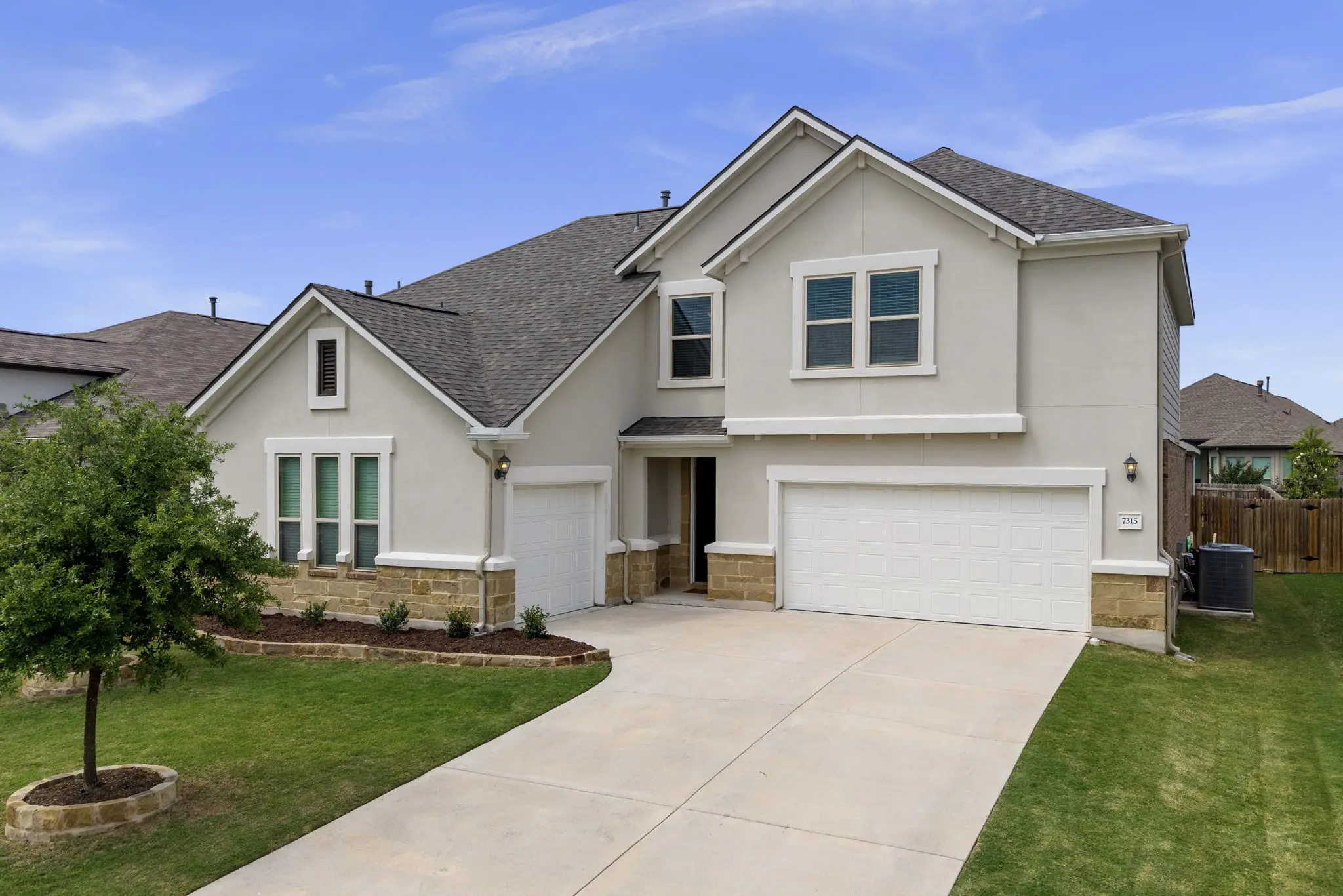 Photo of Listing #4246539