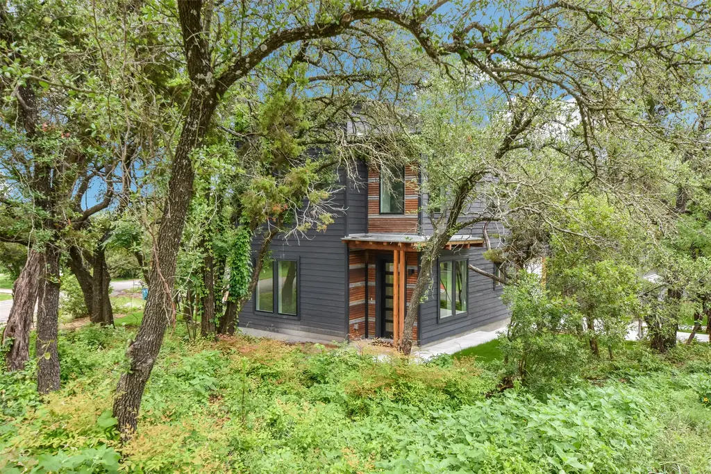 10918 Ridgeway Street, Jonestown