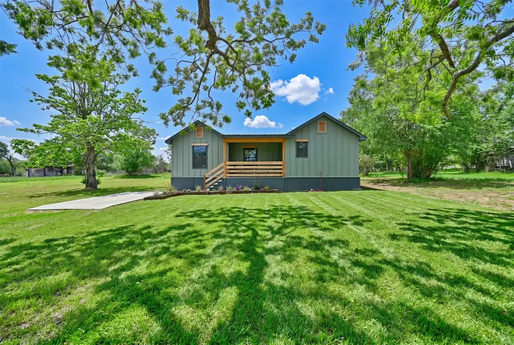 700 Rice Street, Rockdale