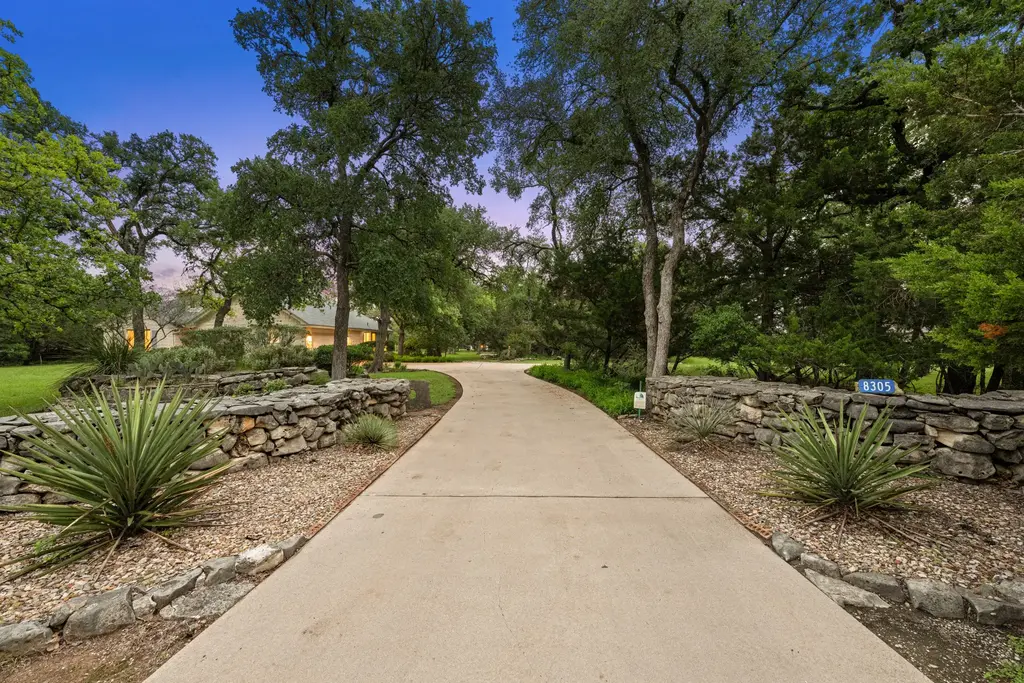 8305 Scenic Oaks Drive, Austin