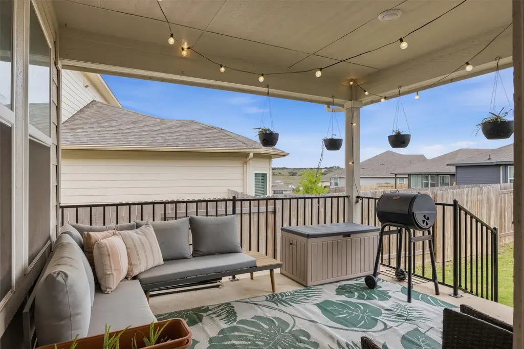 162 El Capitan Loop, Dripping Springs