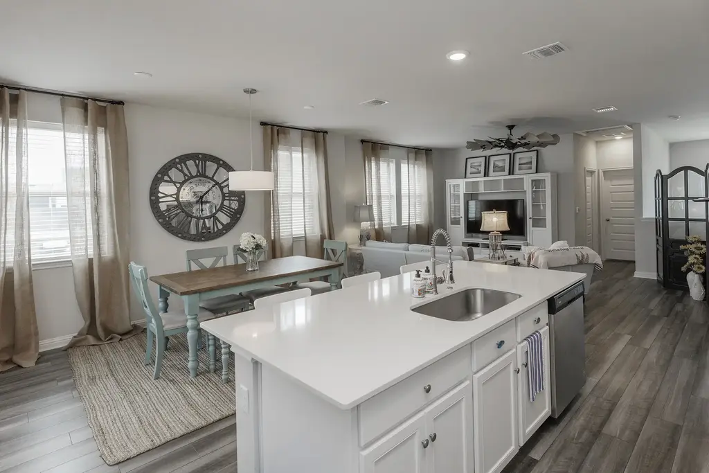 7915 Mellencamp Drive, Austin