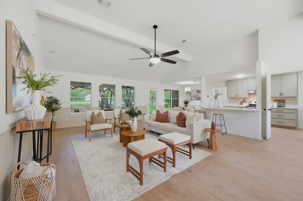 375 Rhodes Lane, Wimberley
